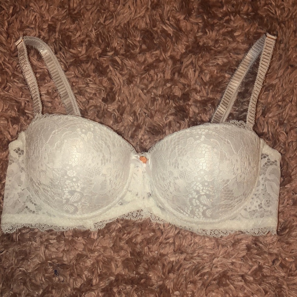 White Push-up bra